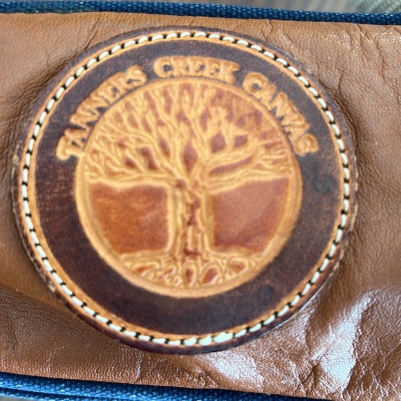 TANNERS CREEK CANVAS HIP BAG FANNY PACK CANVAS AND LEATHER EXCELLENT - Picture 2 of 11